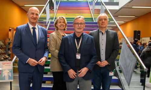 Auf dem Foto sieht man Landesrat Christian Dörfel, Edith Zankl (IV Sozialunternehmen), Josef Pürmayr (Sozialplattform OÖ), Christian Stark (FH OÖ - Campus Linz)